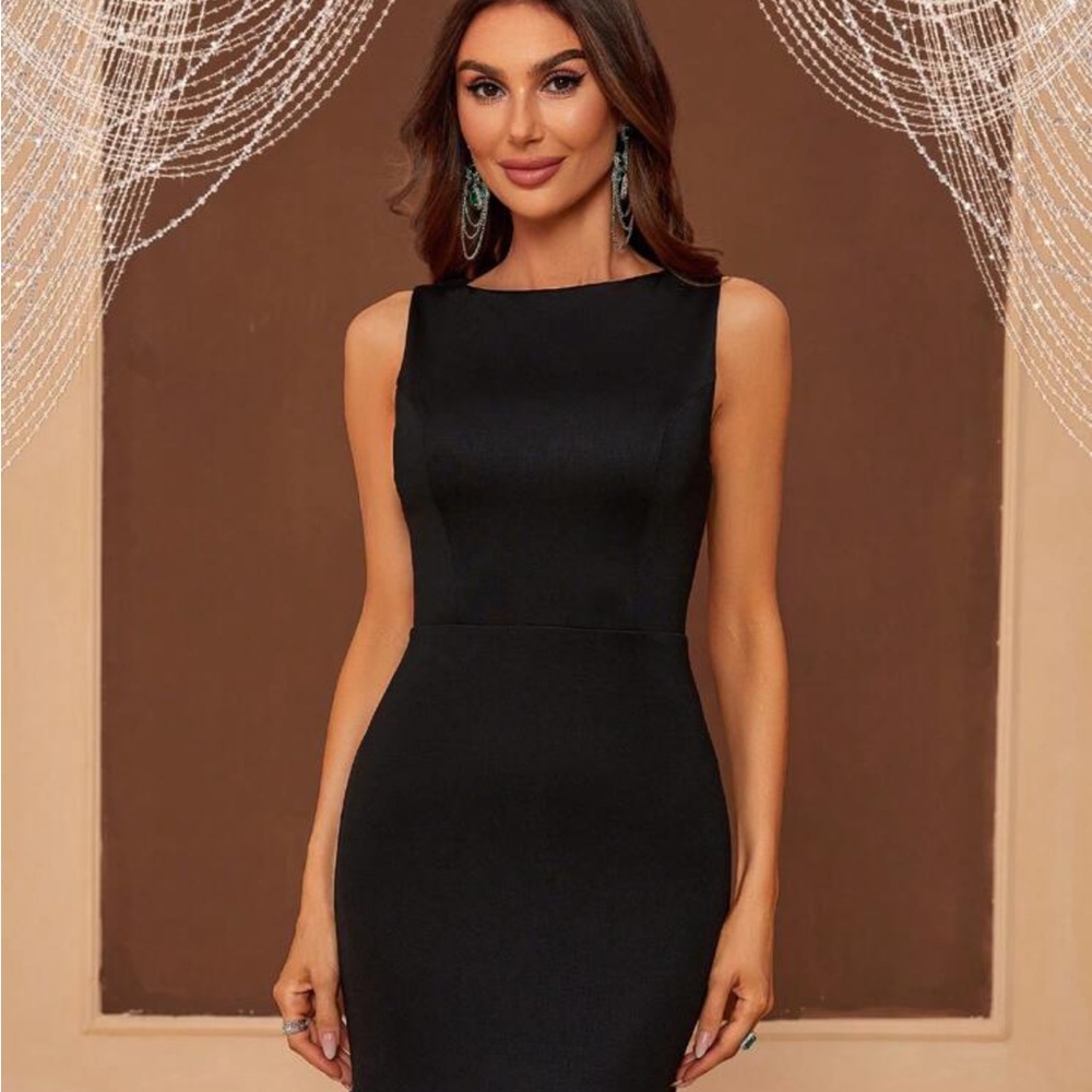 Belle Ladies' Evening Dress With Tiered Hem And Patchwork Fabric - Picture 4 of 7